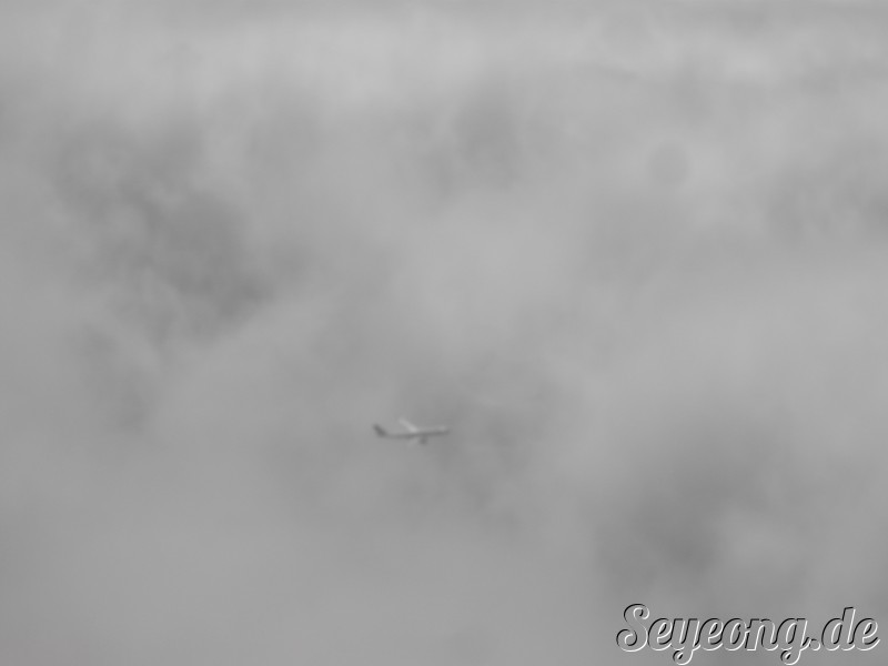 Airplane which flies the other Way