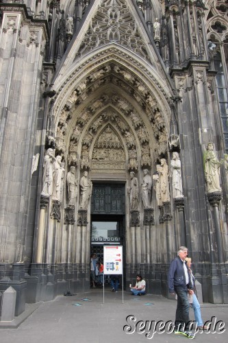 Entrance of Köln Dom