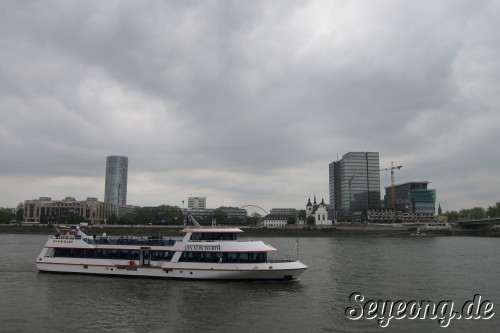 Rhein Bank 2