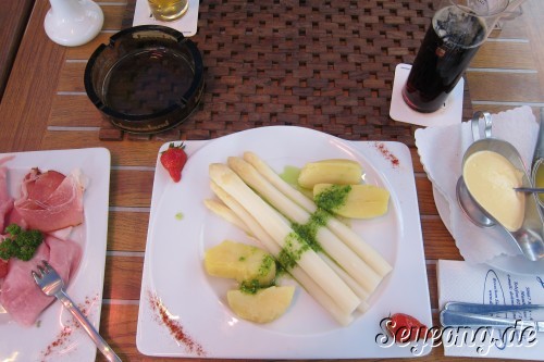 Asparagus and Bacons with Hollandaise Sauce
