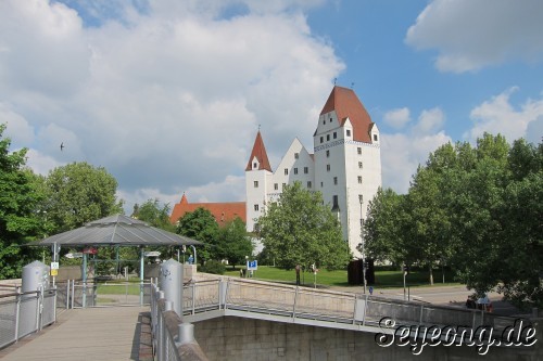Neues Schloss 2