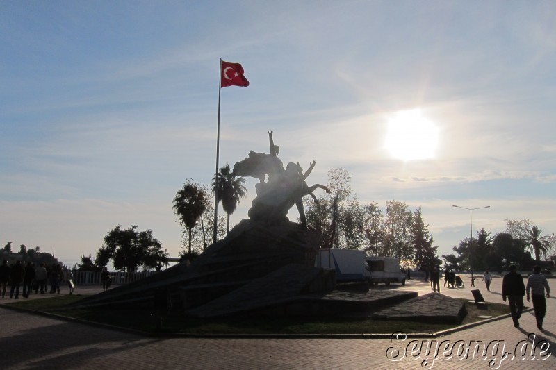 Atatuerk Statue at Cumhuriyet Meydani