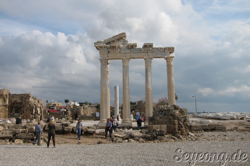 Side Temple of Apollo and Athena 3