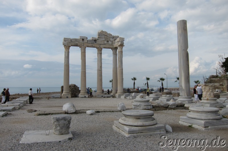 Side Temple of Apollo and Athena 2