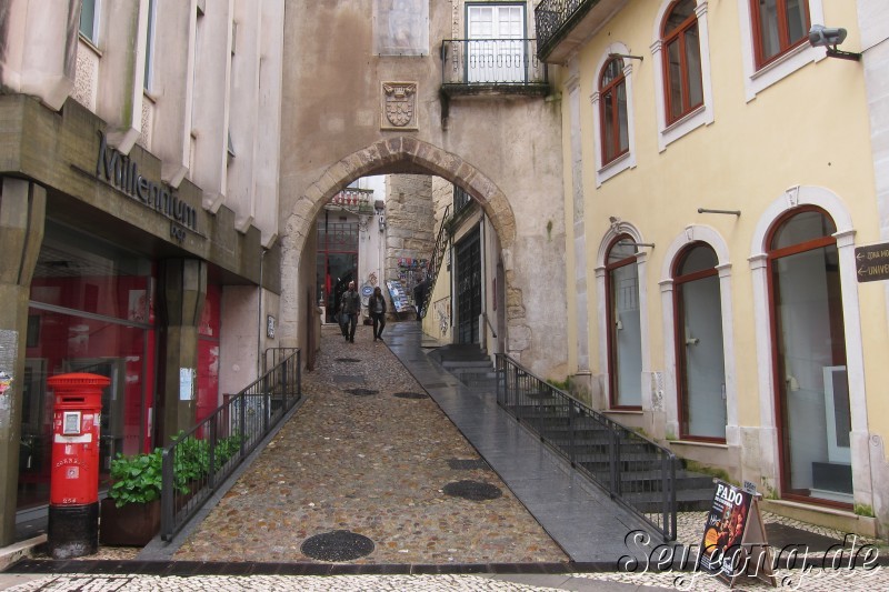 Arco de Almedina