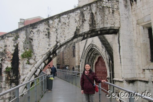 Igreja do Carmo at Largo do Carmo