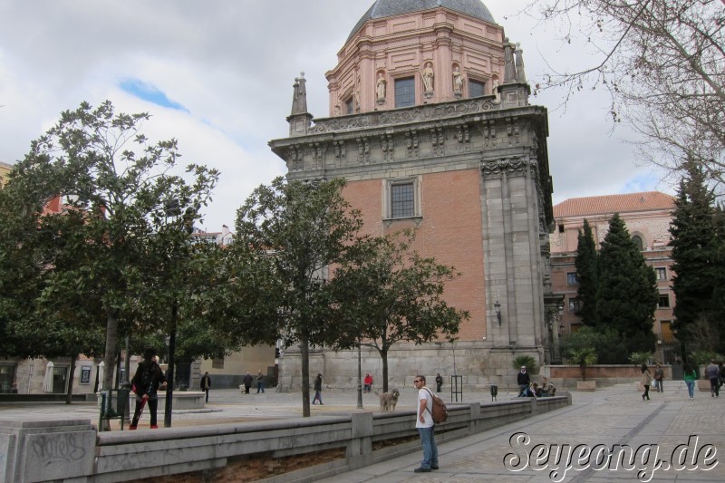 Plaza de la Puerta de Moros 2