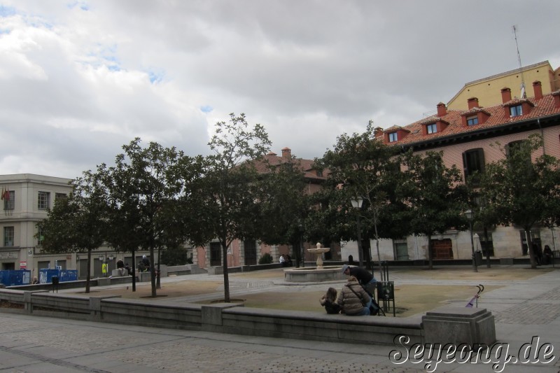 Plaza de la Puerta de Moros 3