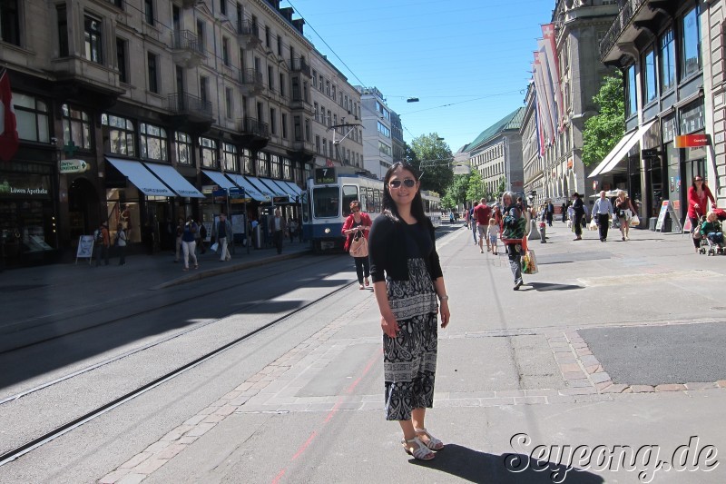 Shopping Street in Zürich