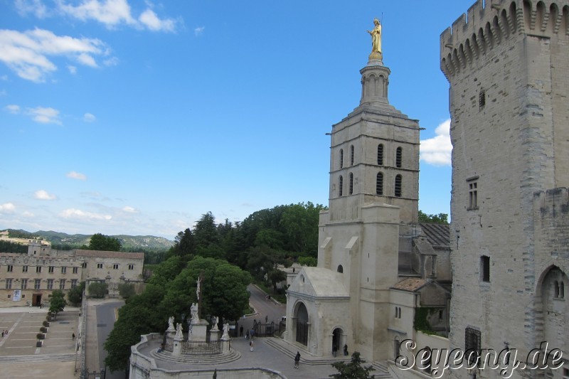 Avignon Vatican 10
