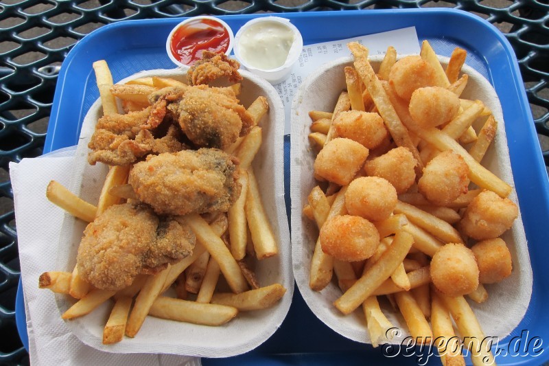 Oysters and Scallops with Chips