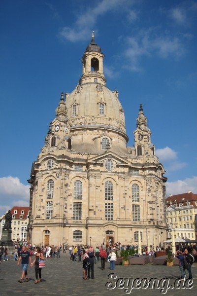 Frauen Church