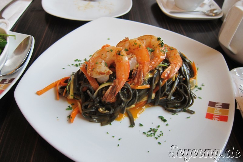 Shrimp Pasta with Raobster Sauce