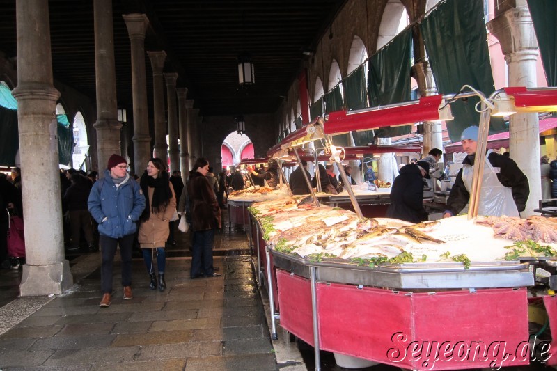 Fish Market in Venezia 3